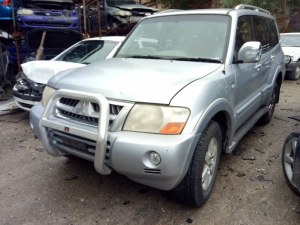 Mitsubishi Pajero Np